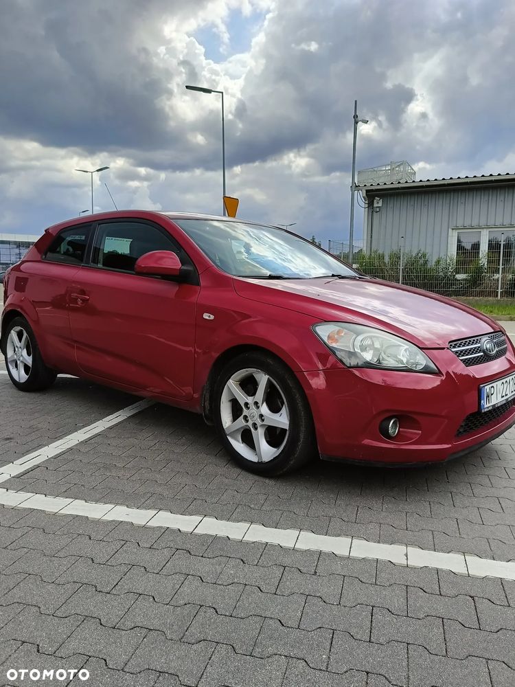Kia ProCeed 2.0 crdi Optimum + - 6
