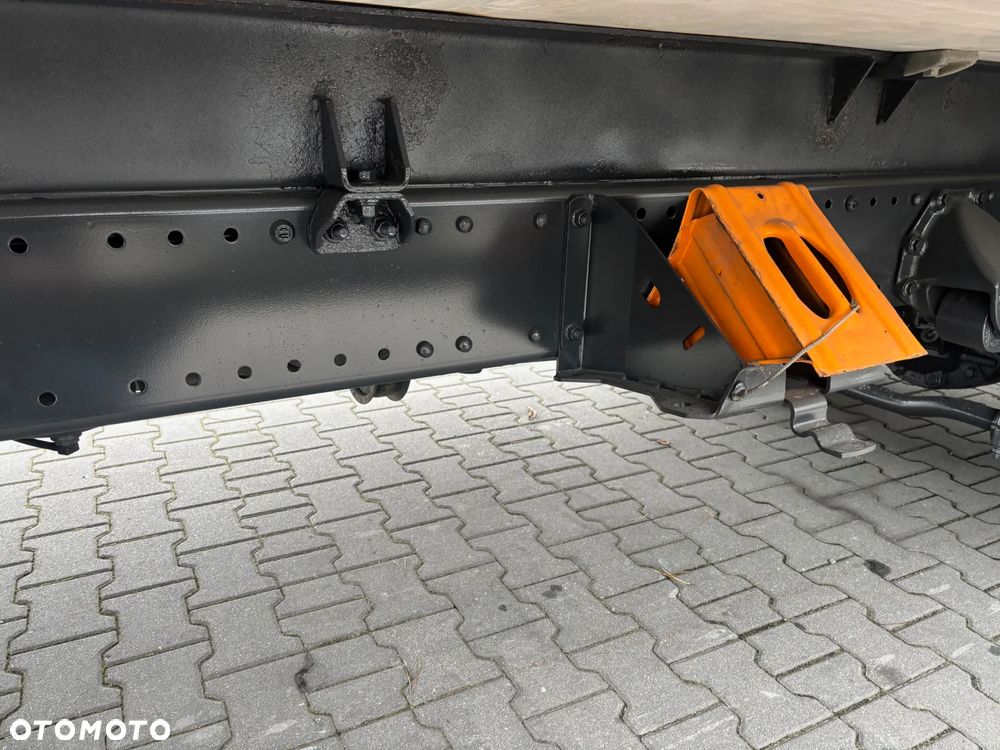 MAN MAN TGL 12 190 CHLODNIA IZOTERM PODWOZIE DO ZABUDOWY - 10