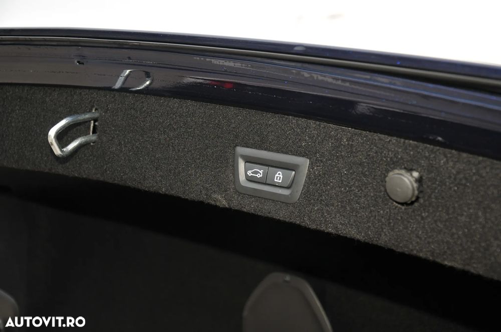 BMW Seria 7 730d xDrive MHEV - 27