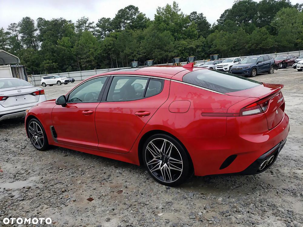 Kia Stinger - 5