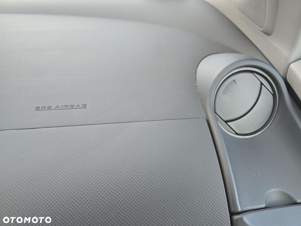 Toyota Yaris 1.3 Luna A/C - 19