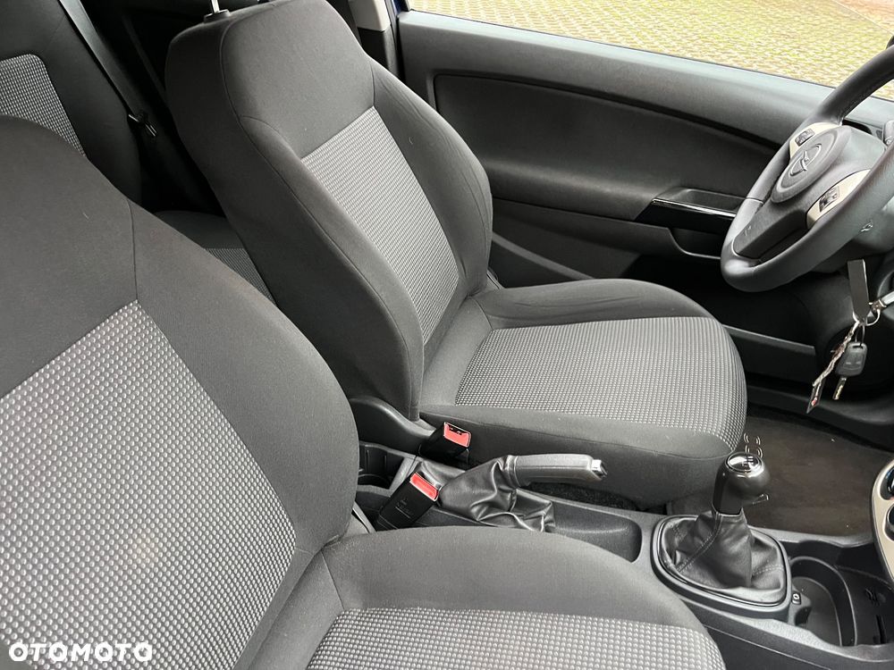 Opel Corsa 1.2 16V - 17