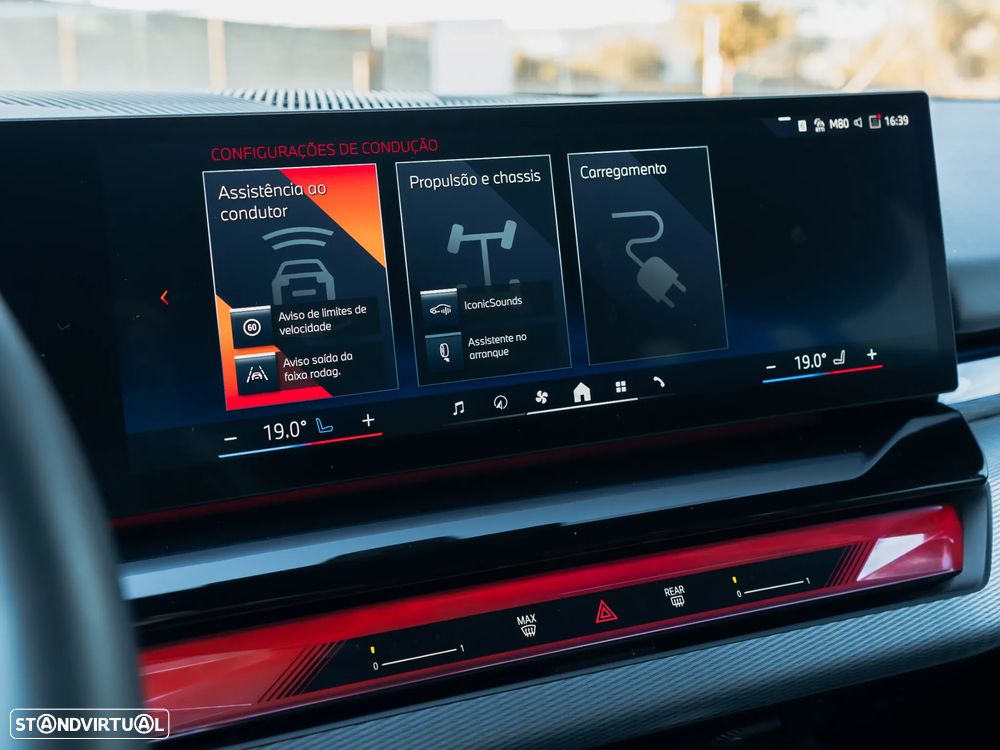 BMW i5 Touring eDrive40 - 29