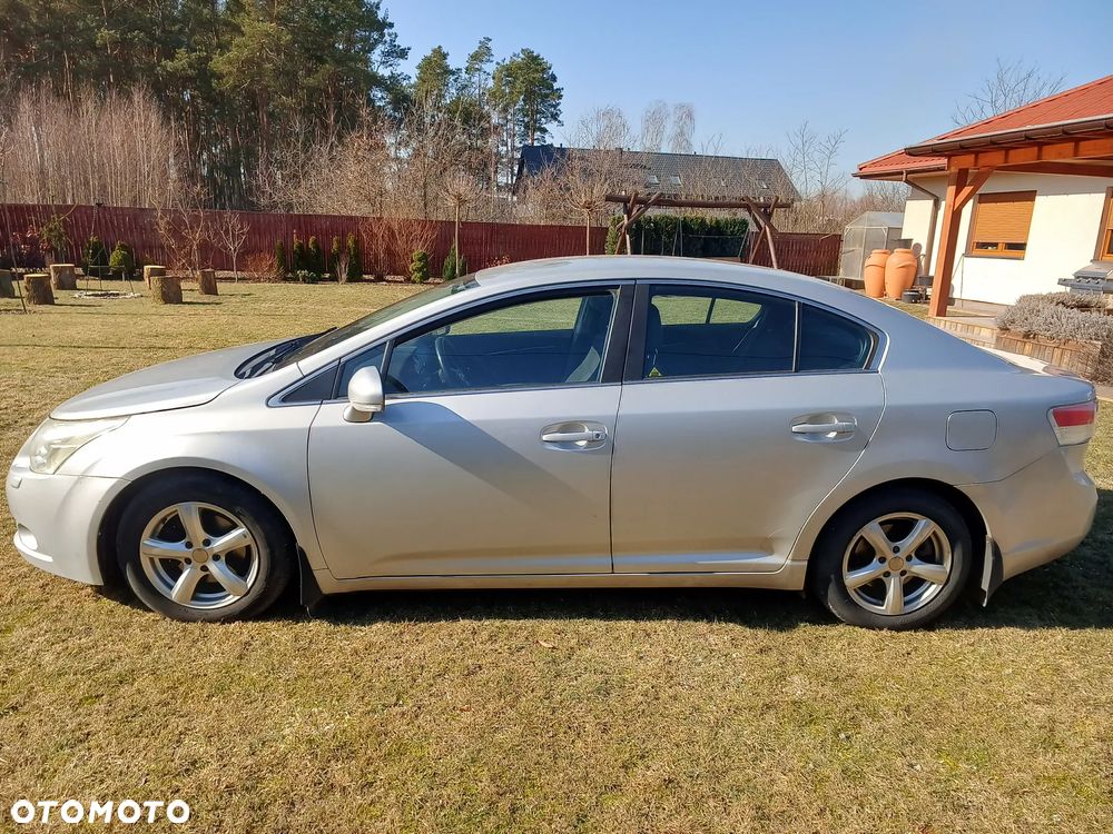 Toyota Avensis 2.0 D-4D - 3