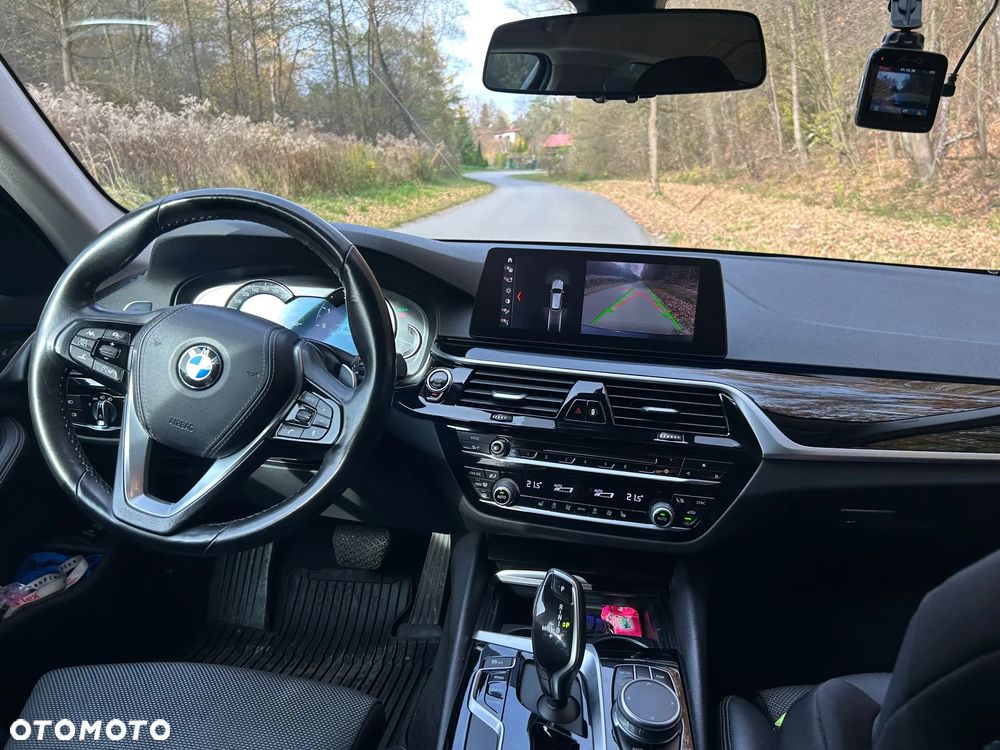 BMW Seria 5 520d xDrive Sport Line sport - 8
