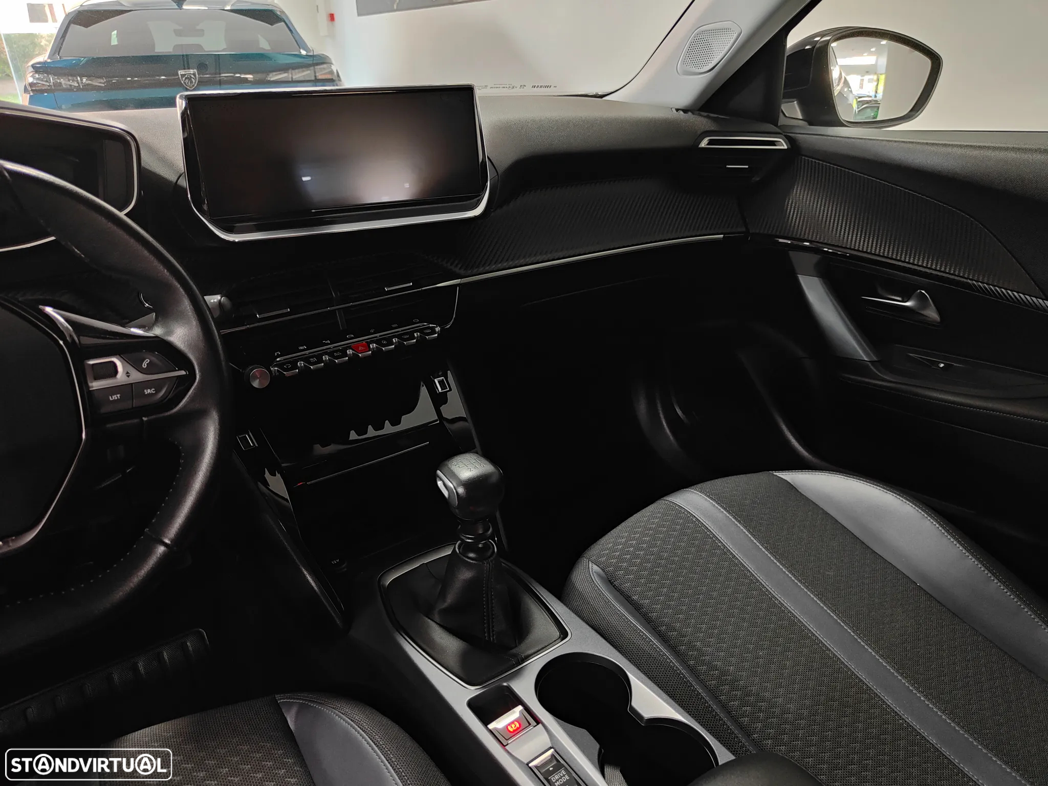 Peugeot 2008 1.2 PureTech Allure - 37