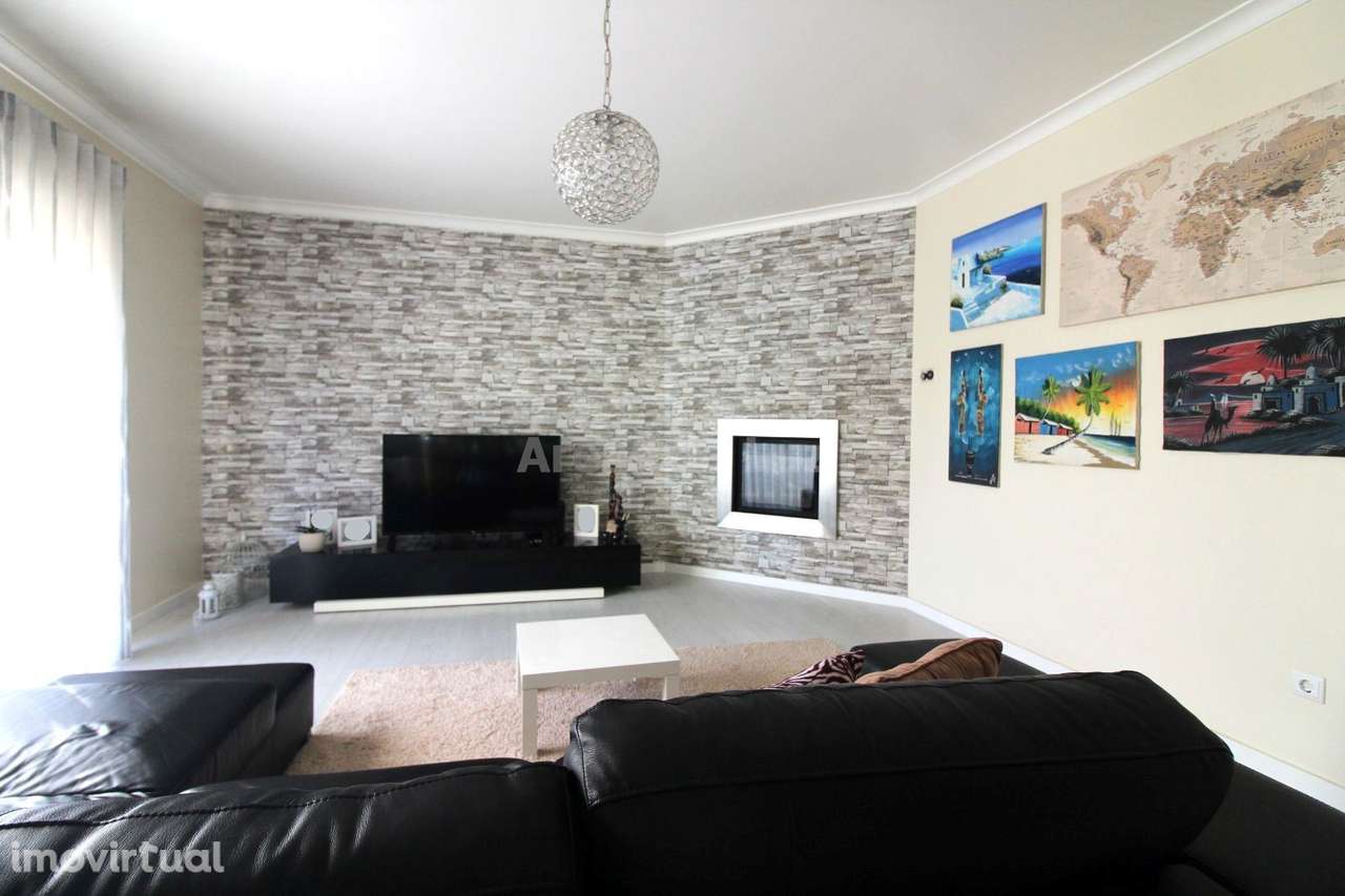 Moradia Unifamiliar - Arroteia, Leiria - Grande imagem: 2/19