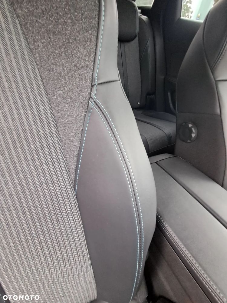 Peugeot 3008 BlueHDi 130 Stop & Start EAT8 Allure - 25