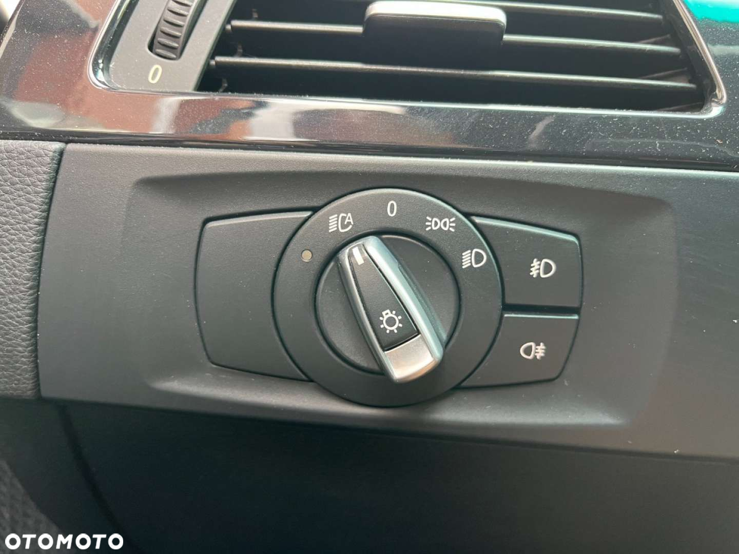 BMW Seria 3 330d DPF Touring Edition Sport - 13