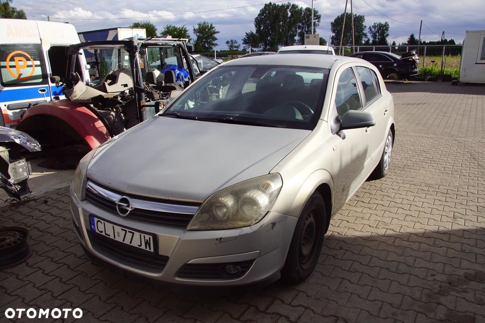 Auto na części - Opel Astra III H 1.6 105 KM Z16XEP F17 Z167 2004R Silnik Skrzynia Drzwi Maska Błotnik Zderzak Klapa Lampa Lusterko Klamka Szyba Deska Kokpit Sterownik Moduł Czujnik Licznik Wyświetlacz Panel Kierownica - 2
