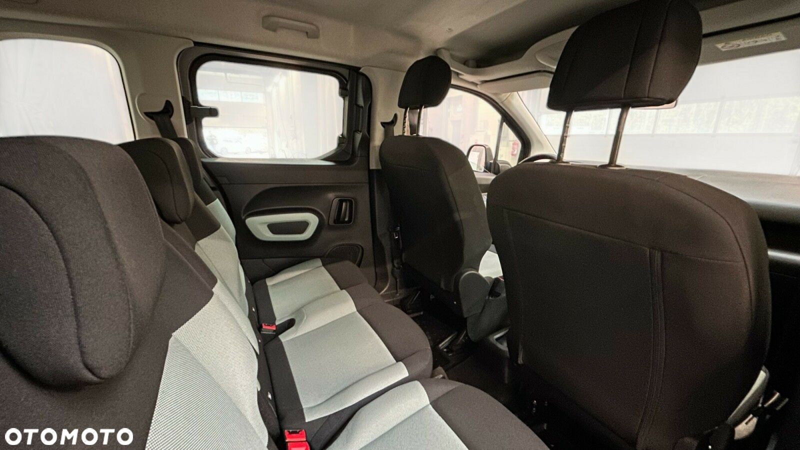 Citroën Berlingo M 1.2 PureTech Feel S&S - 21