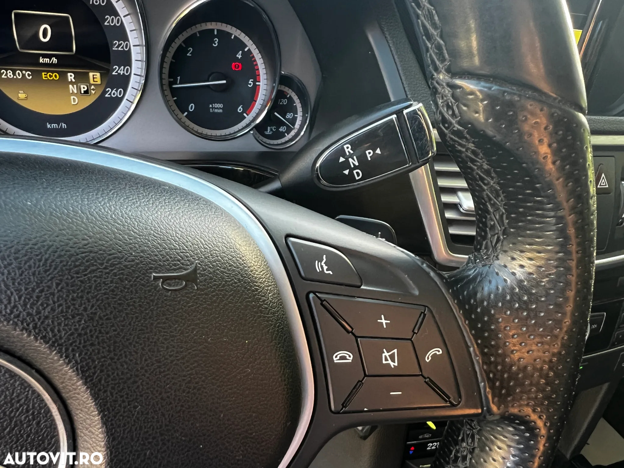 Mercedes-Benz E 250 CDI DPF BlueEFFICIENCY 7G-TRONIC Avantgarde - 26