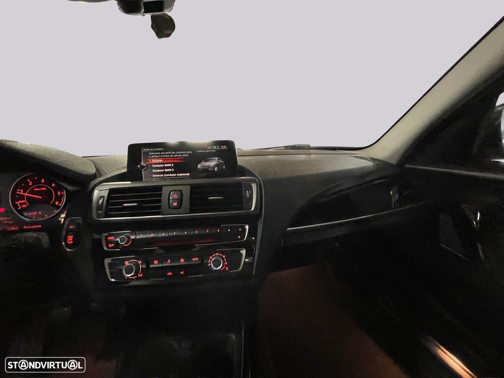 BMW 118 d — fotografia 12