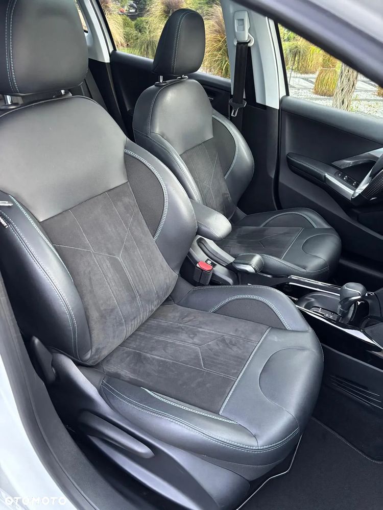 Peugeot 2008 1.2 Pure Tech Crossway S&S EAT6 - 22