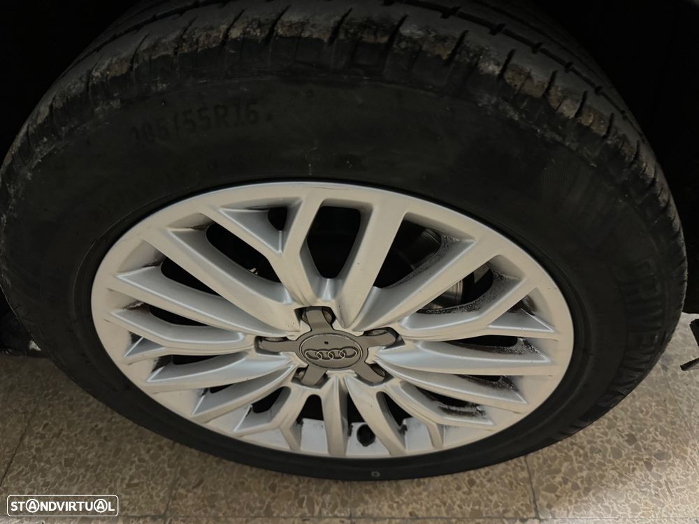 Audi A3 Sportback 1.6 TDI Sport - 2