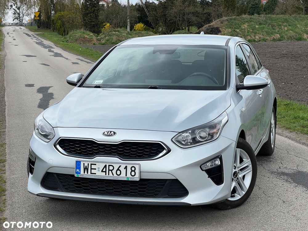 Kia Ceed - 11