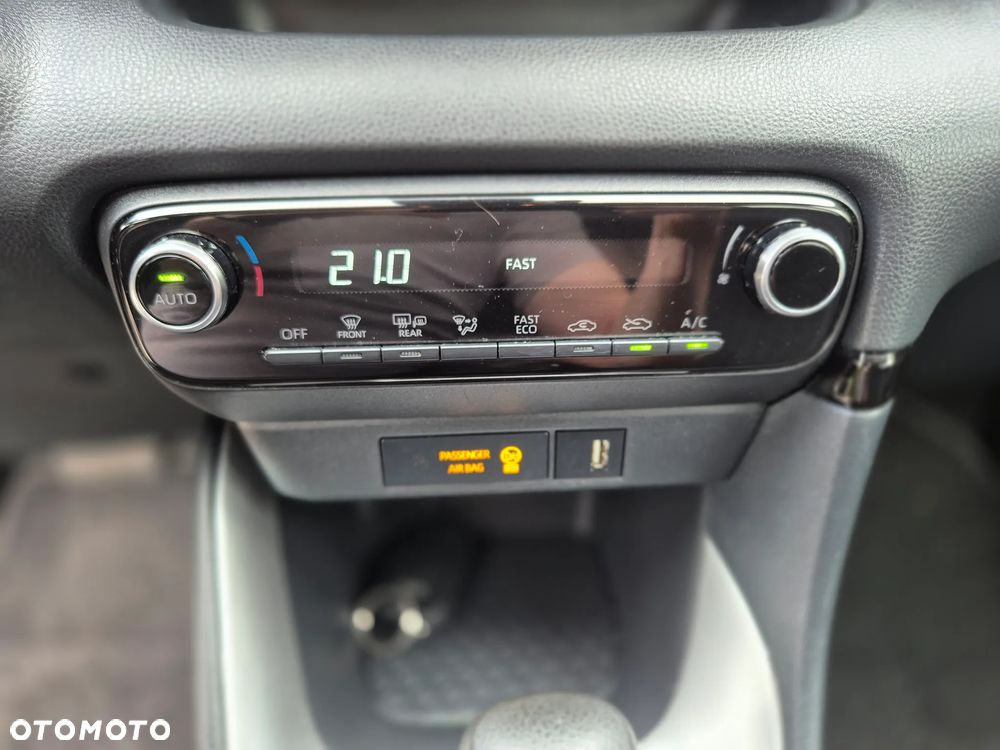 Toyota Yaris Hybrid 1.5 Premiere Edition - 25