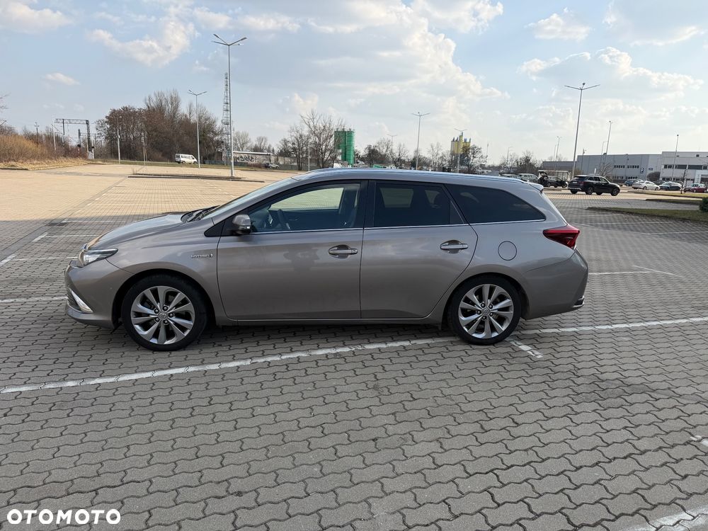 Toyota Auris 1.8 Executive - 6