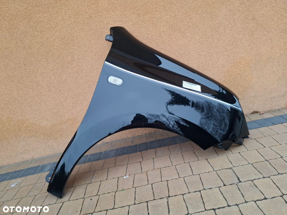Renault Twingo 3 błotnik przód przedni prawy - 1
