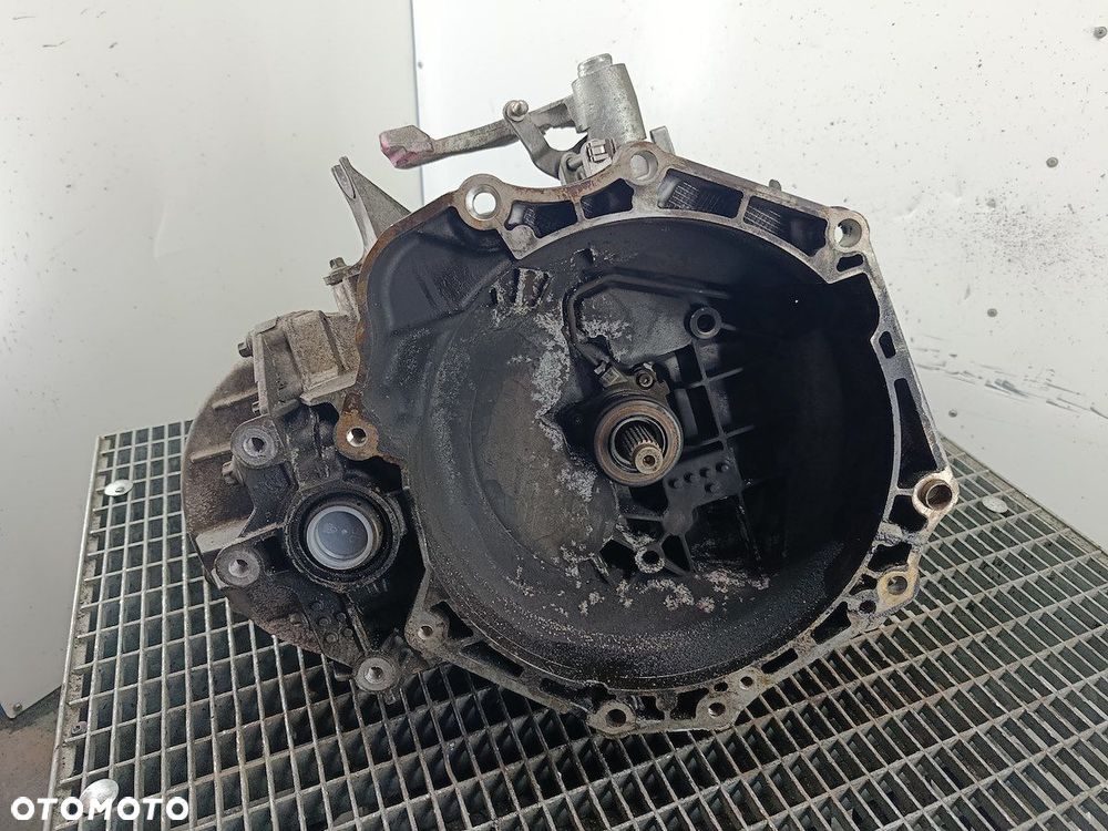 SKRZYNIA BIEGÓW MANUALNA 6 OPEL MERIVA B M32 1.4 T 16V - 1