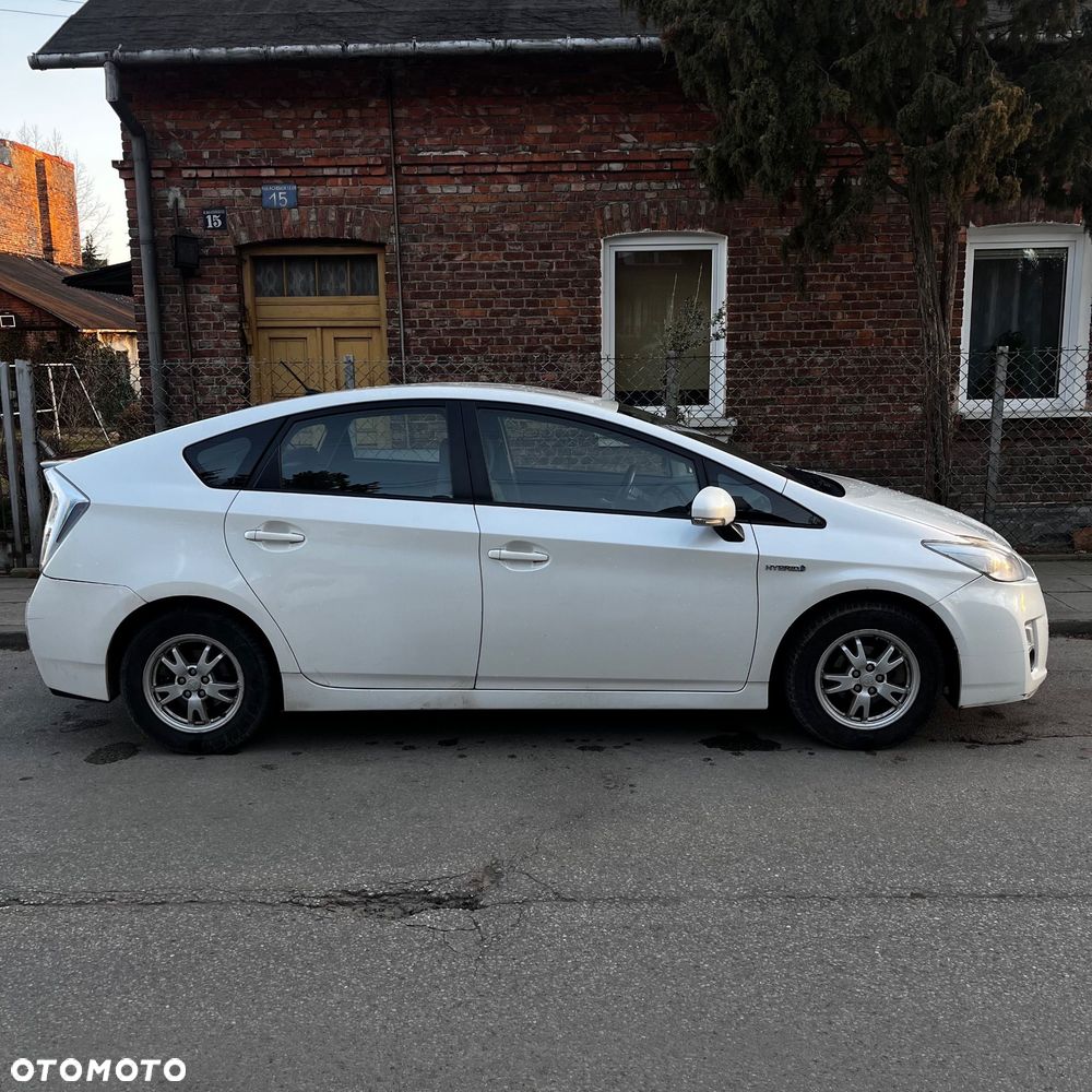 Toyota Prius - 1