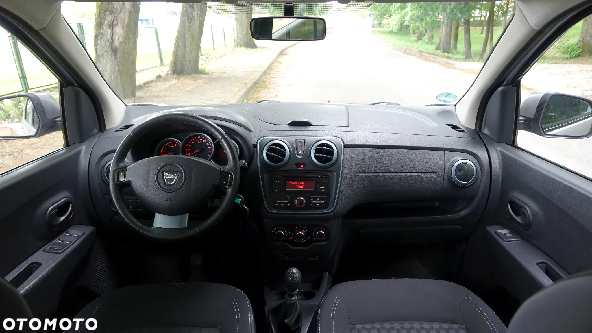 Dacia Lodgy 1.5 dCi Stepway - 11