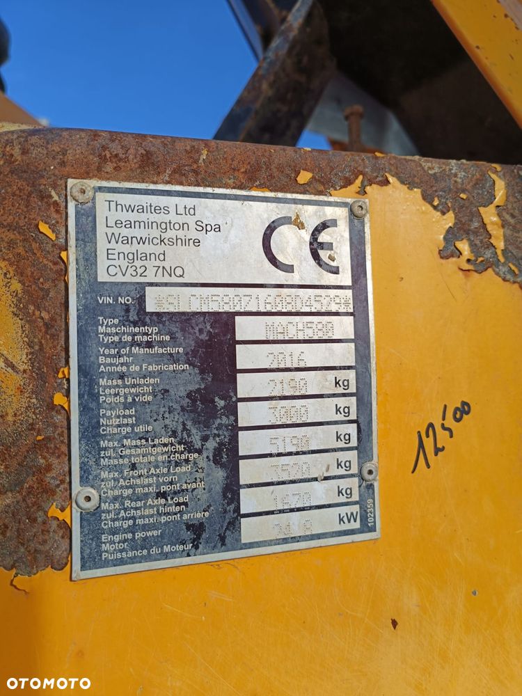 Thwaites 3 tonne - 19