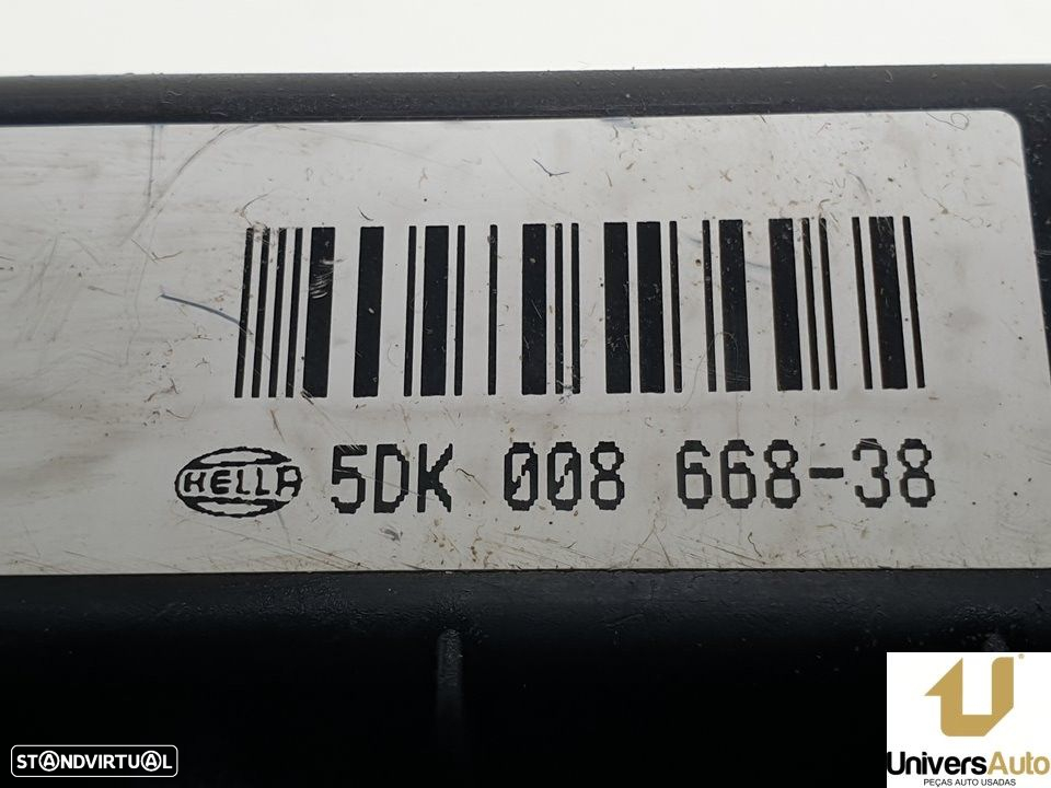 CAIXA RELÉS / FUSÍVEIS OPEL ASTRA H 2005 -13206754 - 4