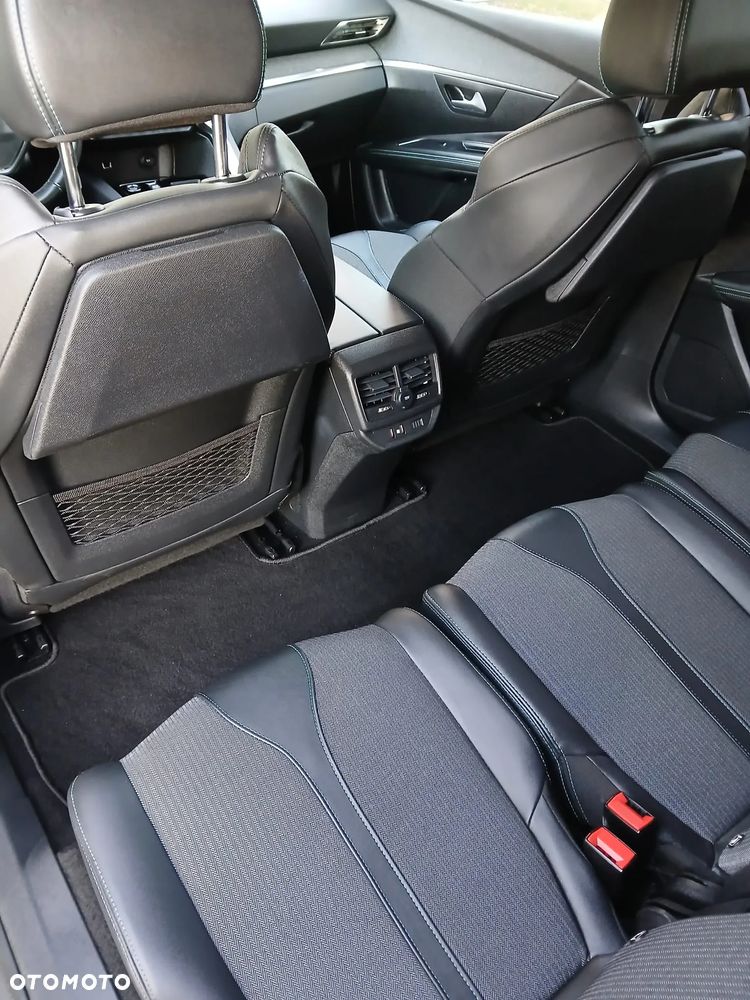 Peugeot 5008 BlueHDi 130 EAT8 Allure - 24