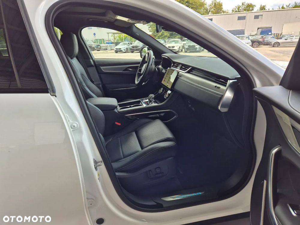 Jaguar F-Pace D200 AWD R-Dynamic SE - 15