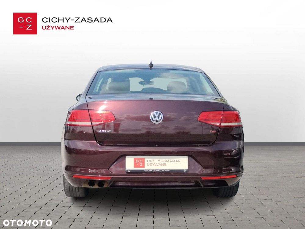 Volkswagen Passat 1.8 TSI BMT Comfortline DSG - 4