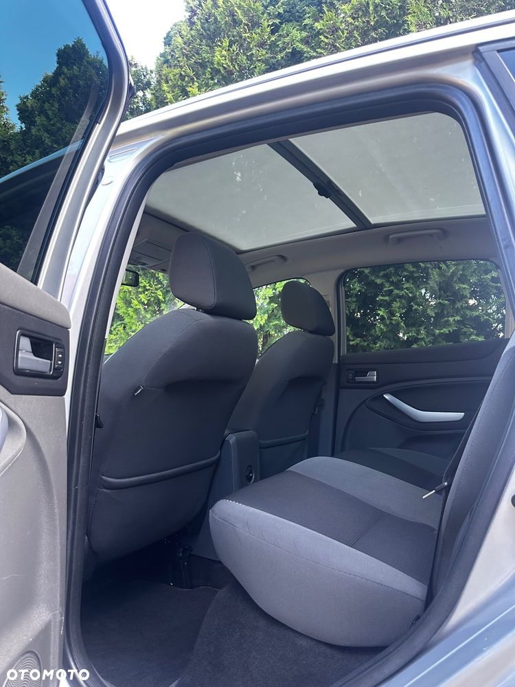 Ford Kuga - 22