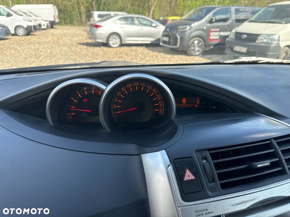 Toyota Verso 2.0 D-4D Premium 7os - 16