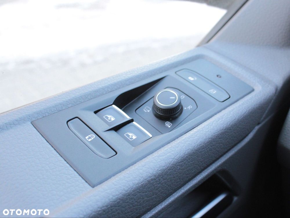 Volkswagen Caravelle 2.0 TDI L1 Comfortline - 30