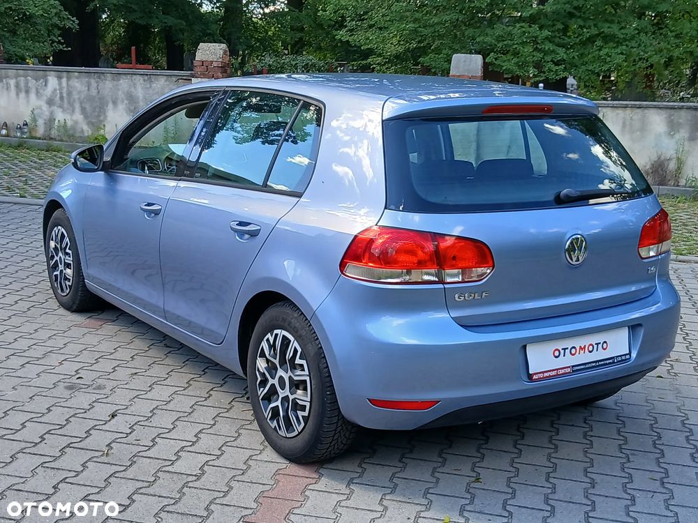 Volkswagen Golf 1.6 Comfortline - 16