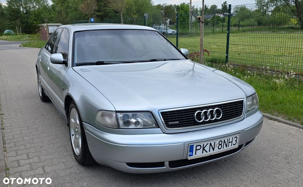 Audi A8 - 4