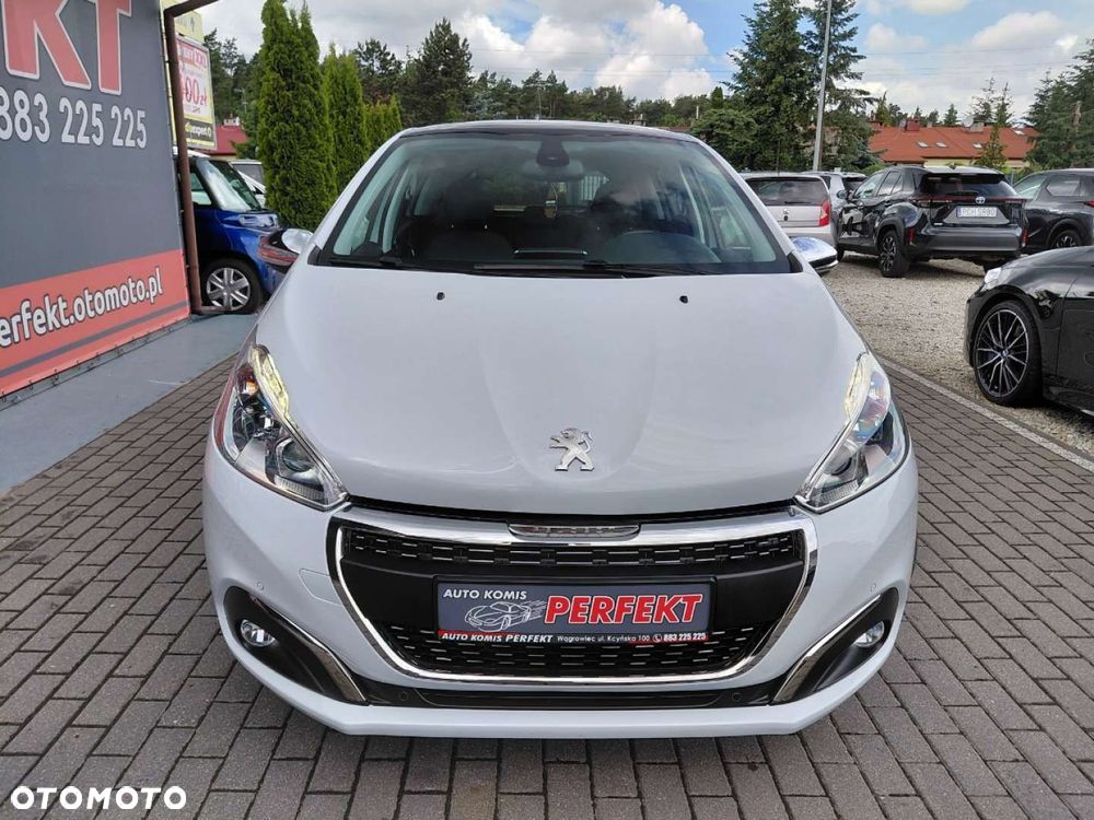 Peugeot 208 - 3