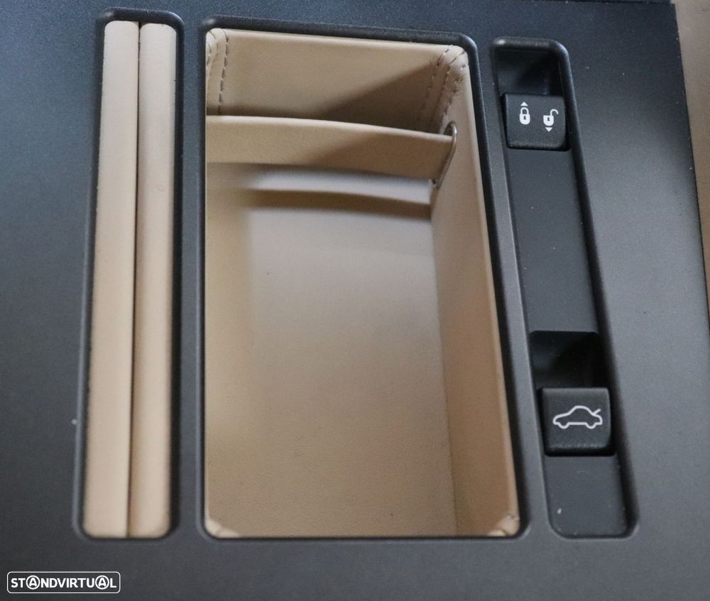 Aston Martin Vantage Coupe V8 Sportshift - 35