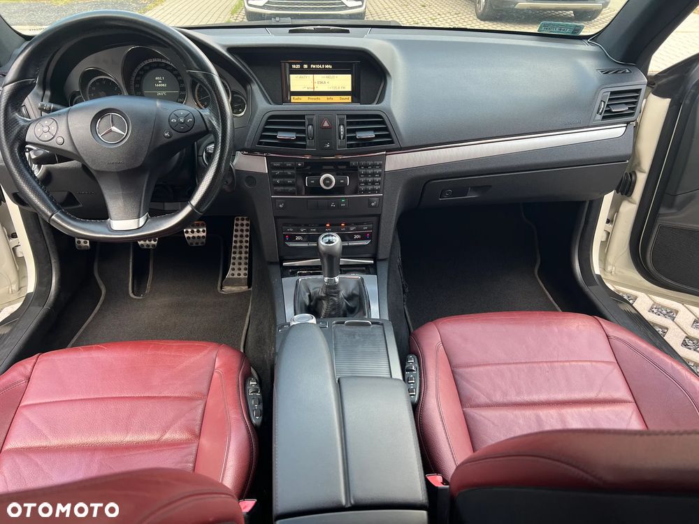 Mercedes-Benz Klasa E 200 CGI BlueEff - 9