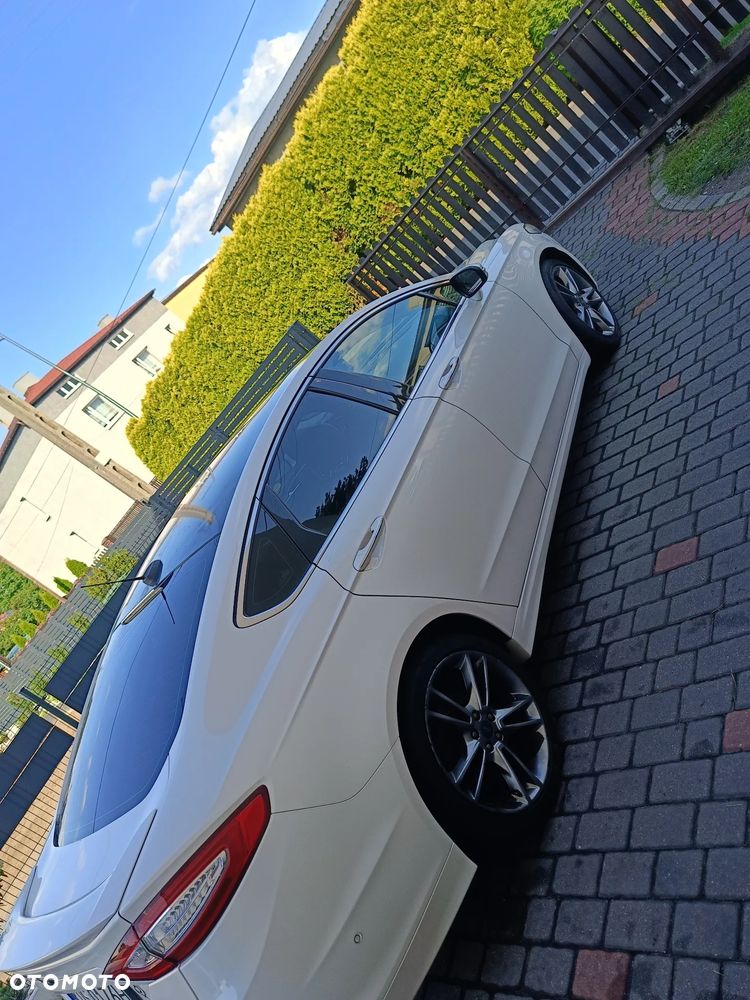 Ford Fusion - 5