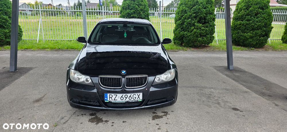 BMW Seria 3 318i - 3