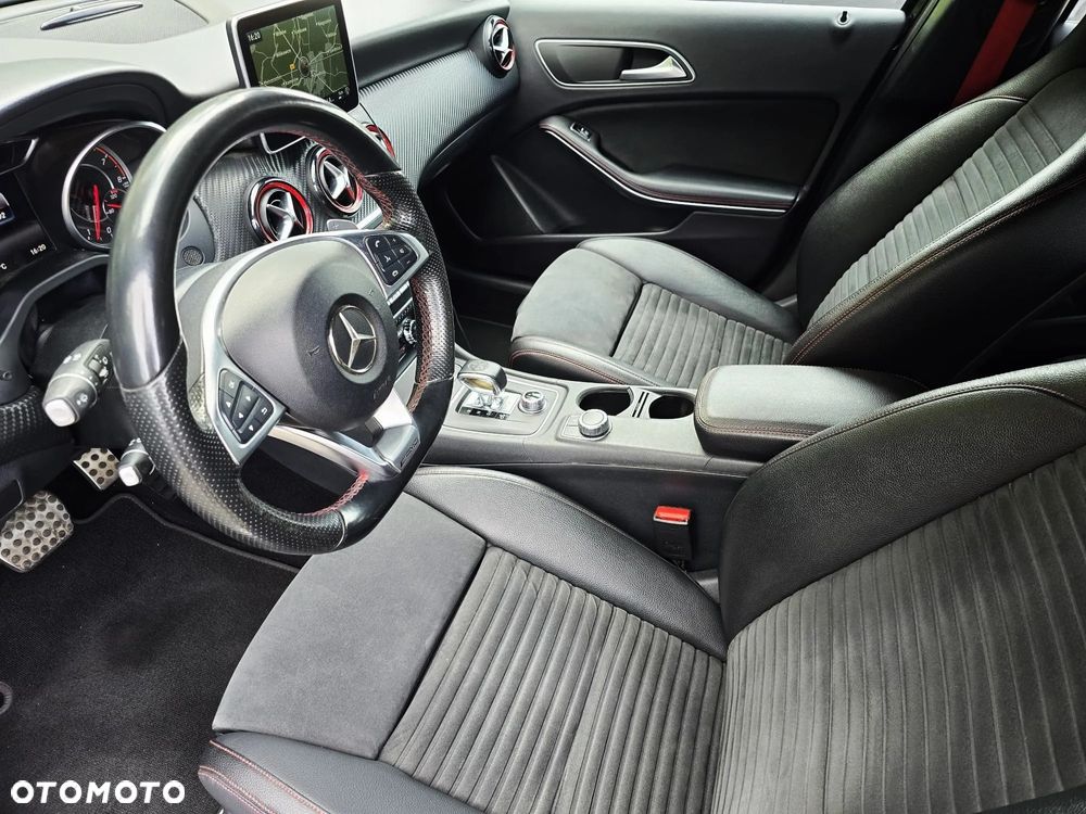 Mercedes-Benz Klasa A AMG 45 4Matic AMG Speedshift 7G-DCT - 12