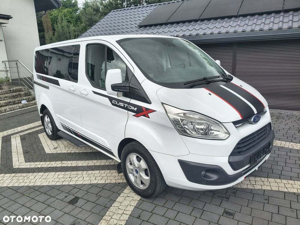 Ford Tourneo Custom - 25