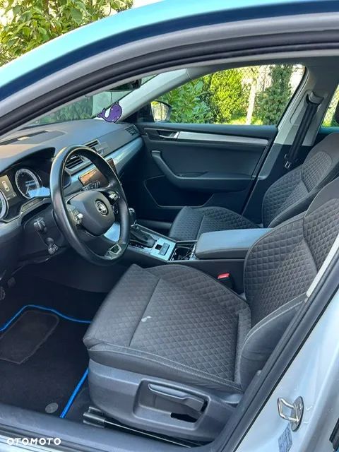 Skoda Superb 1.4 TSI ACT DSG Active - 8