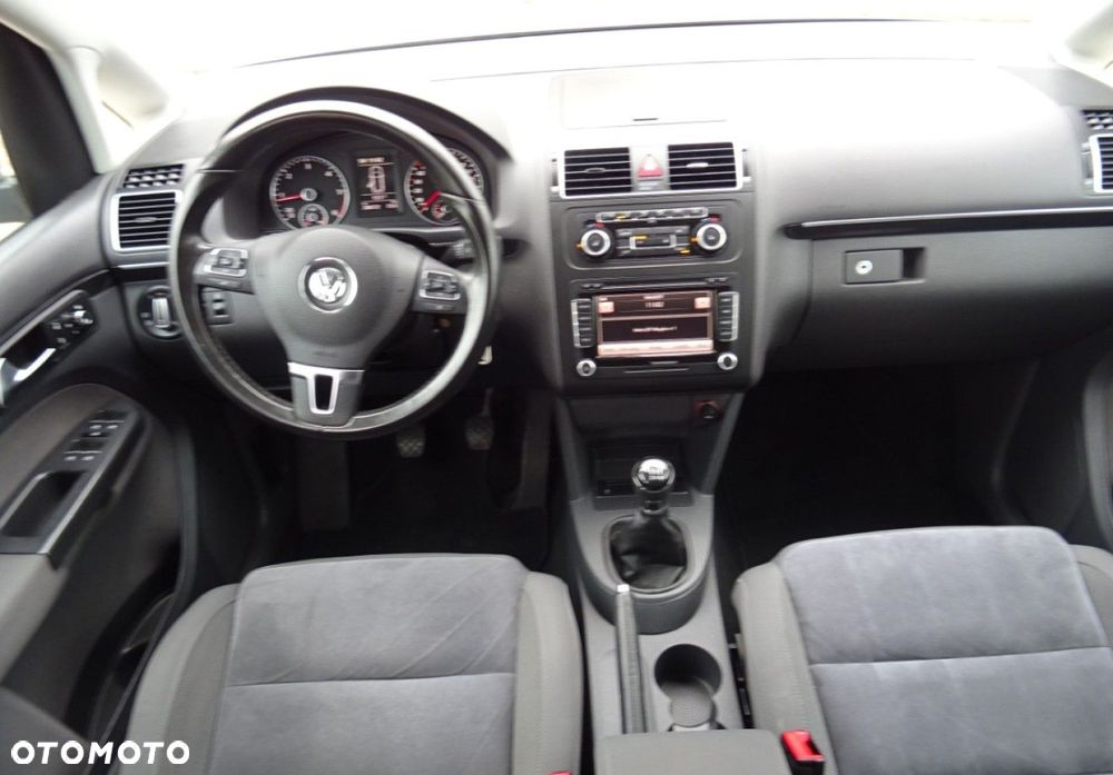 Volkswagen Touran 2.0 TDI DPF Highline - 8