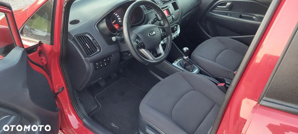 Kia Rio 1.2 Dream Team Edition - 10
