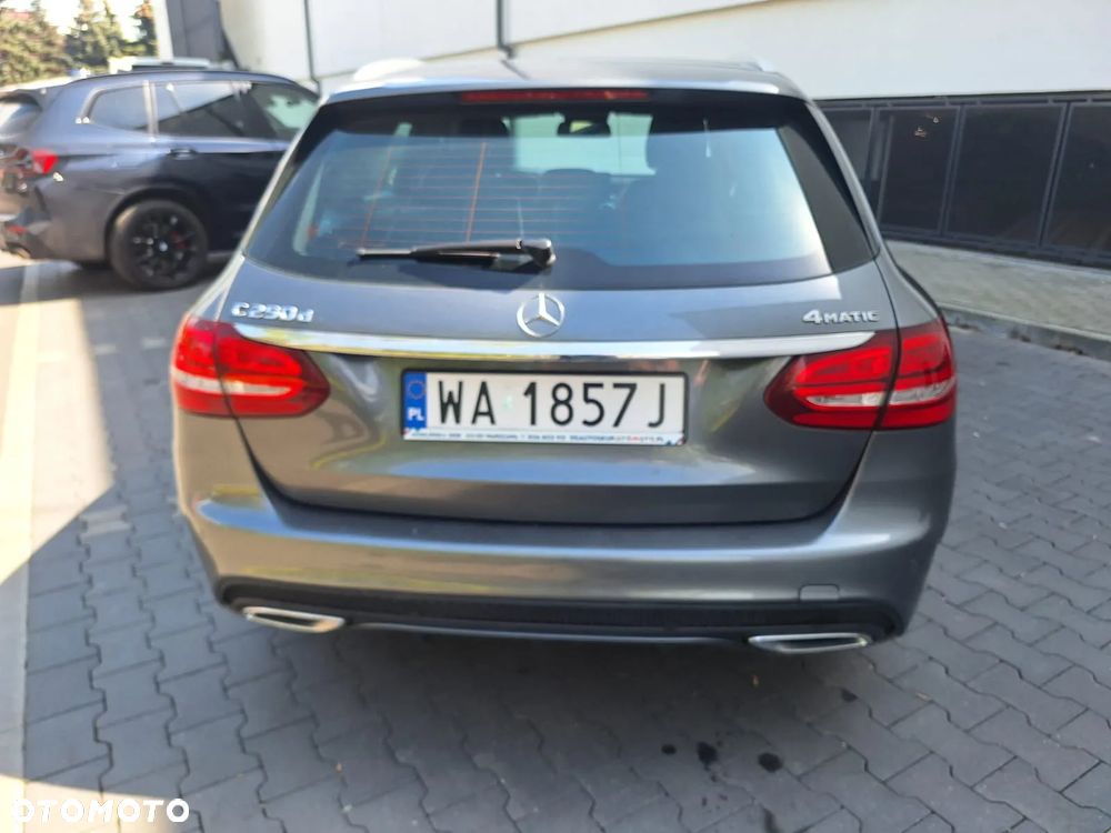 Mercedes-Benz Klasa C 250 d 4Matic T 9G-TRONIC AMG Line - 23