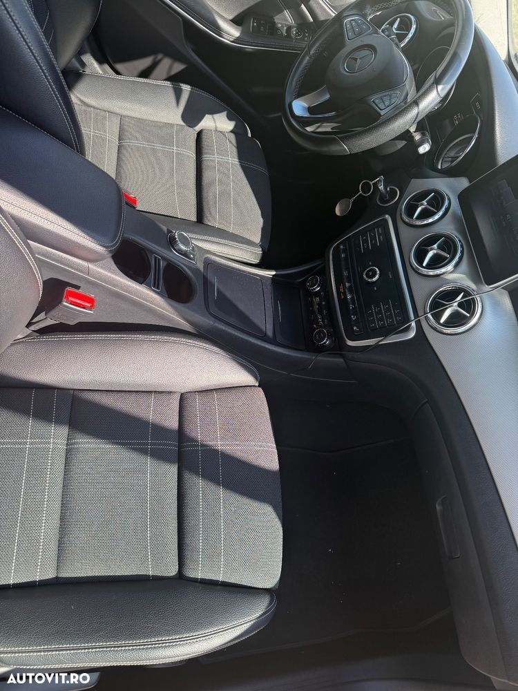 Mercedes-Benz GLA 200 d 4MATIC Aut. - 13