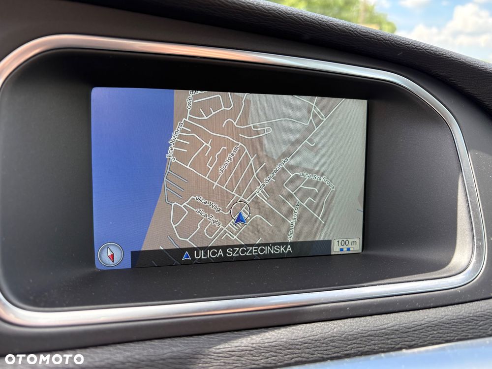 Volvo V40 D2 Kinetic - 16