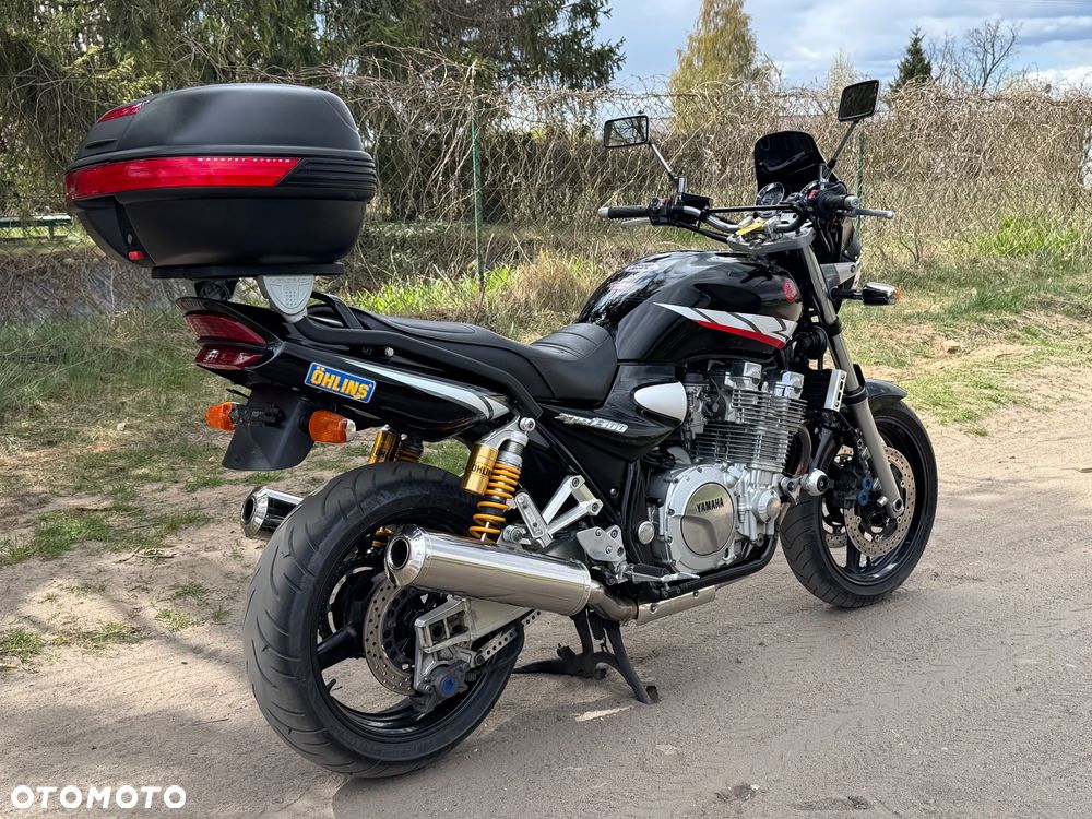 Yamaha XJR - 3
